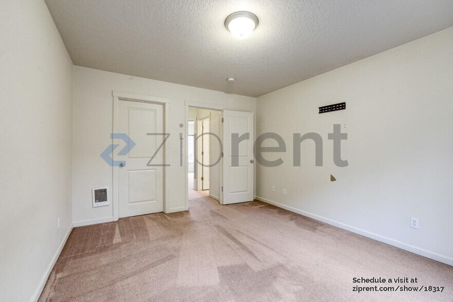 Building Photo - 2729 Rossiter Ln