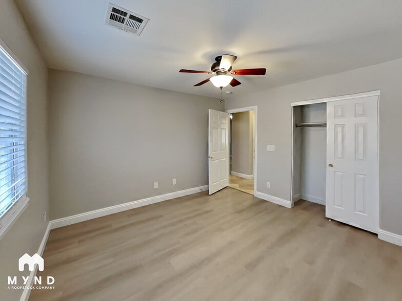 Building Photo - 10429 Aloe Cactus St