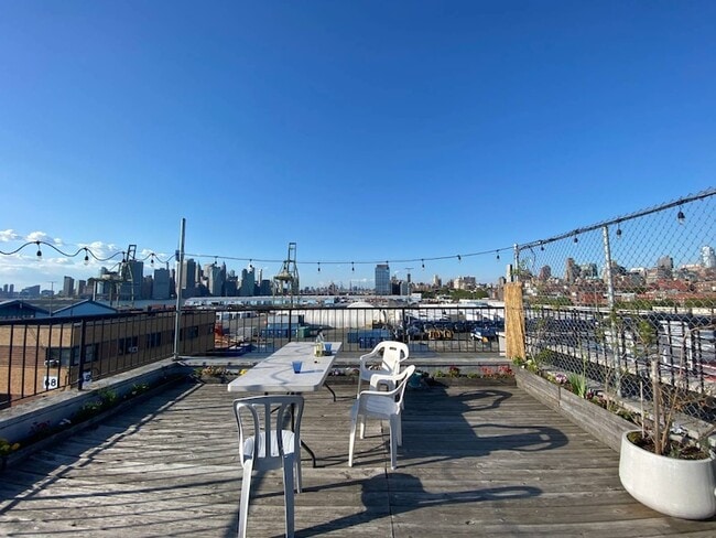 Building Photo - 62 Degraw St