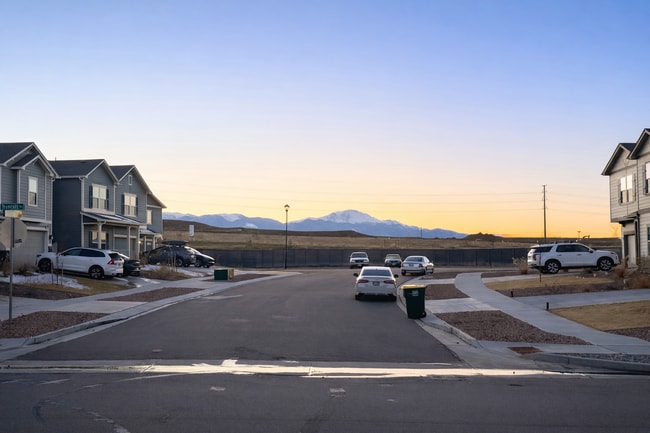 Building Photo - Like New Home for Rent on Truscott!