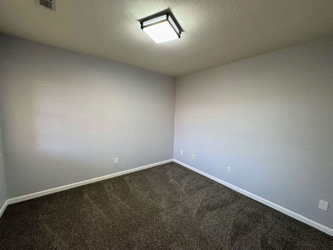 Building Photo - 9816 W Freiburg Dr