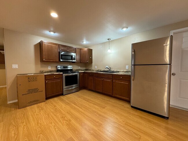 Building Photo - 8291 Water Oak Dr