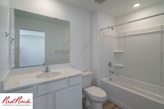 Building Photo - 3 Bedroom Smart Home in Long Valley with Resort-Style Amenities