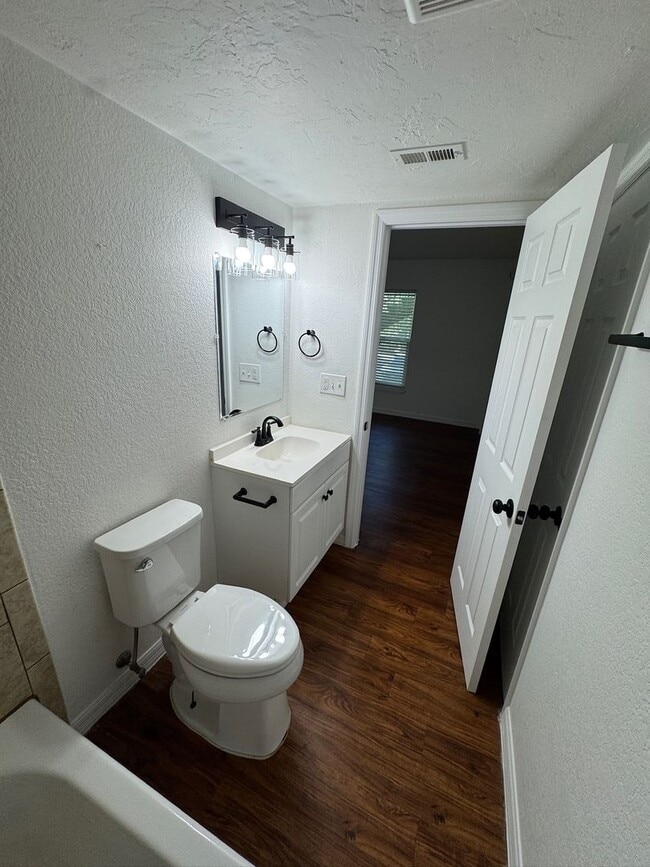 Building Photo - 1751-1 NE 2nd Street-