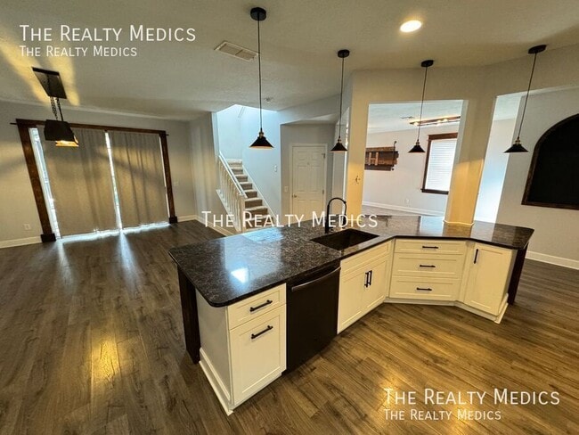 Building Photo - 2938 Daybreak Dr