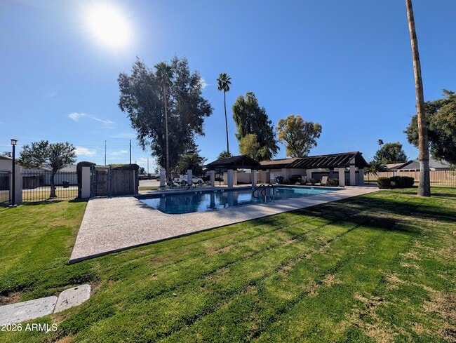 Building Photo - 10044 N 39th Ln