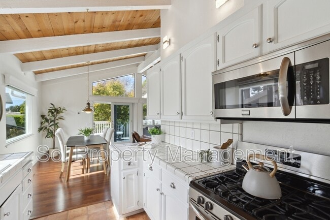 Building Photo - 144 Provincetown Ct