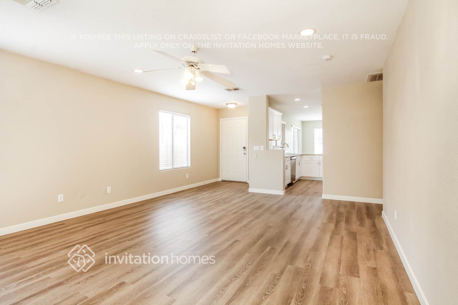 Building Photo - 2423 S 82nd Ln