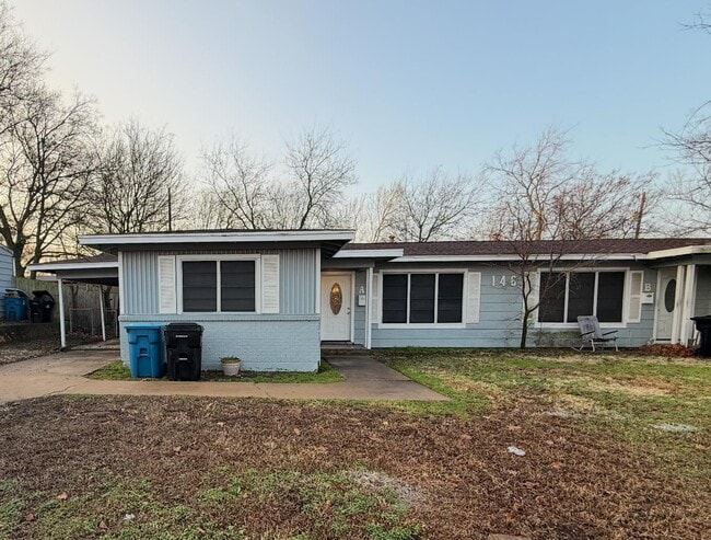 Primary Photo - 146 Doolittle Dr