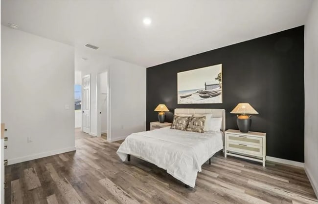 Building Photo - Home in Cape Coral – Modern Design. 1 mont...