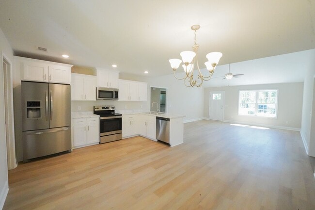 Building Photo - Coming Available!