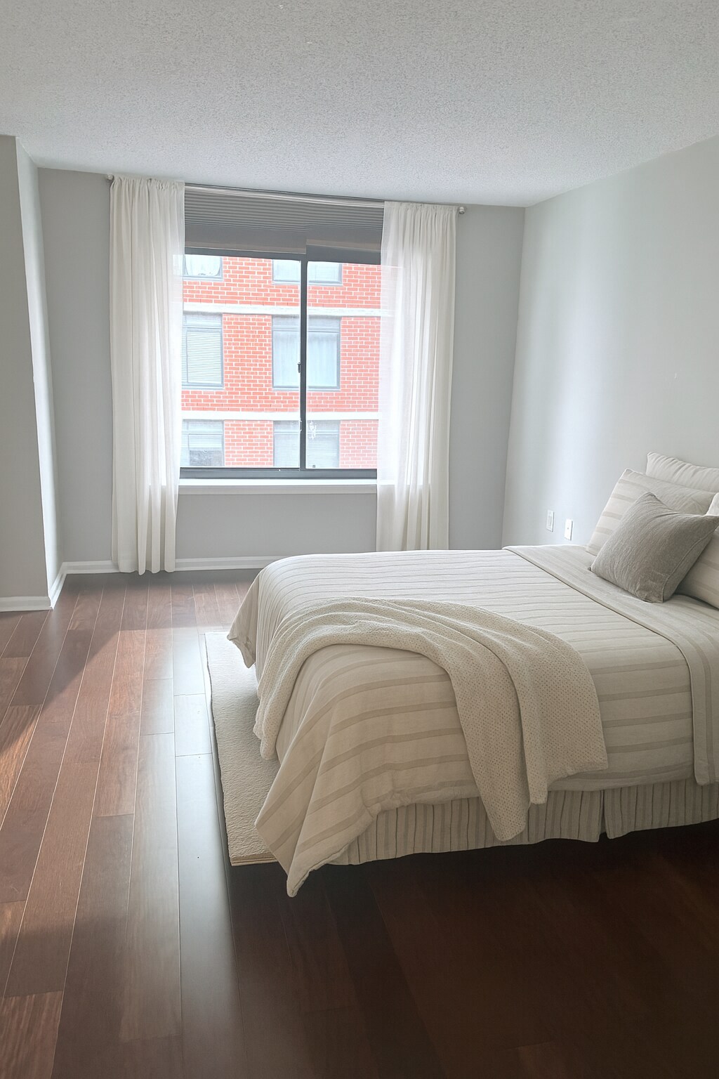 Second Bedroom - 700 1st St