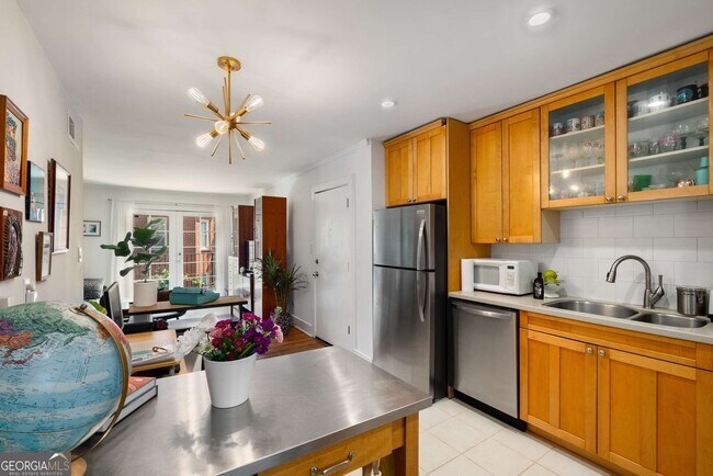 Building Photo - 866 Briarcliff Rd NE