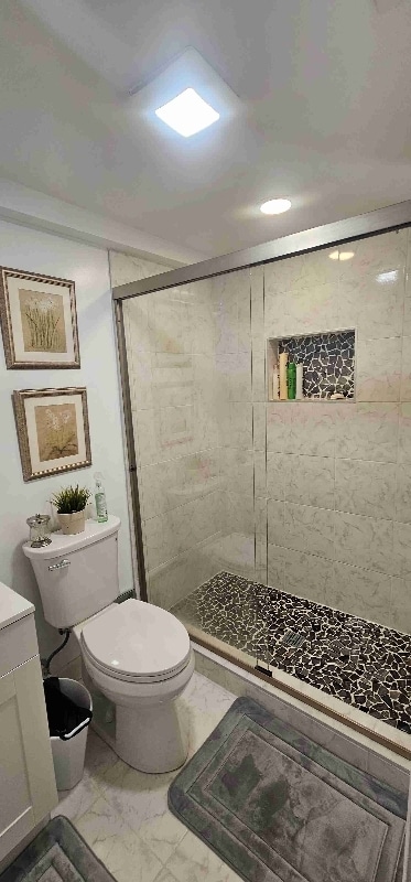 Building Photo - 6360 Silver Ridge Cir