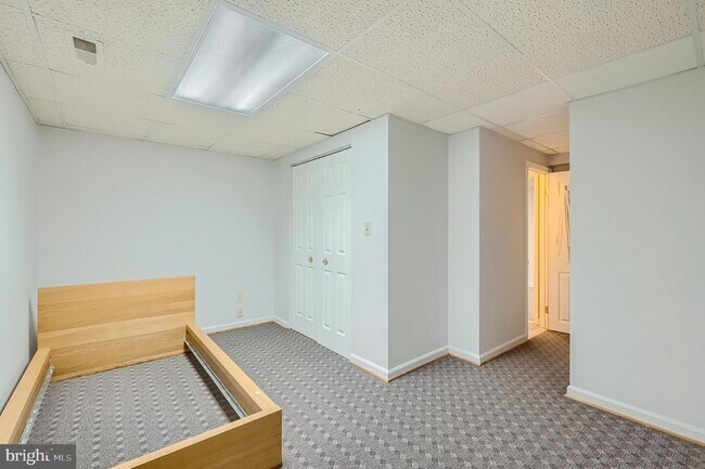 Building Photo - 8 Sapphire Hill Ct