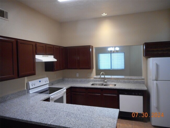 Building Photo - 12716 Hill Branch Dr