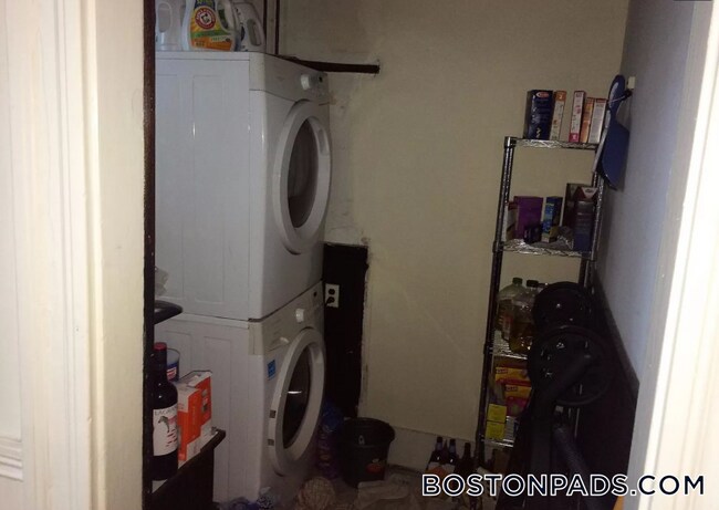 Building Photo - 229 Harvard St