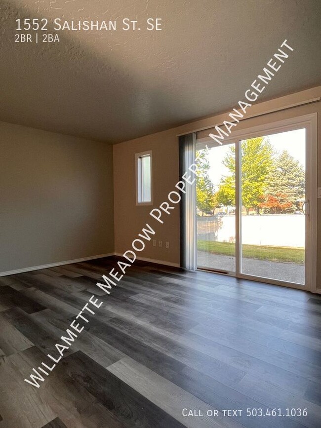 Building Photo - Updated 2 Bedroom 1.5 Bath Townhouse, Wate...