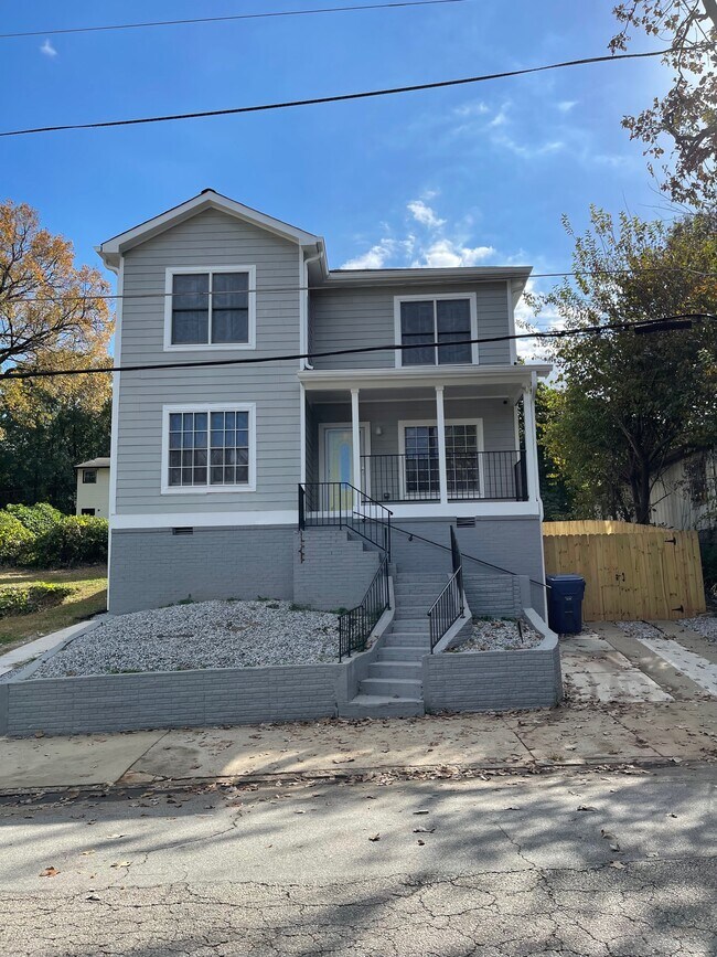 Exterior front - 228 Doane St SW