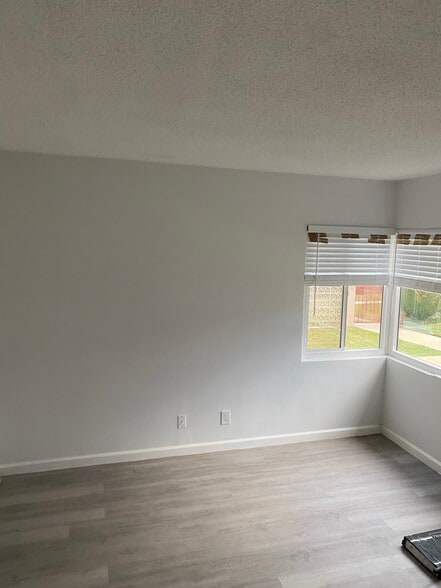 Building Photo - 2406 W Imperial Hwy