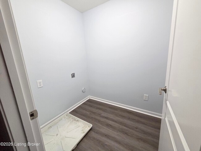 Building Photo - 272 St Regis Dr