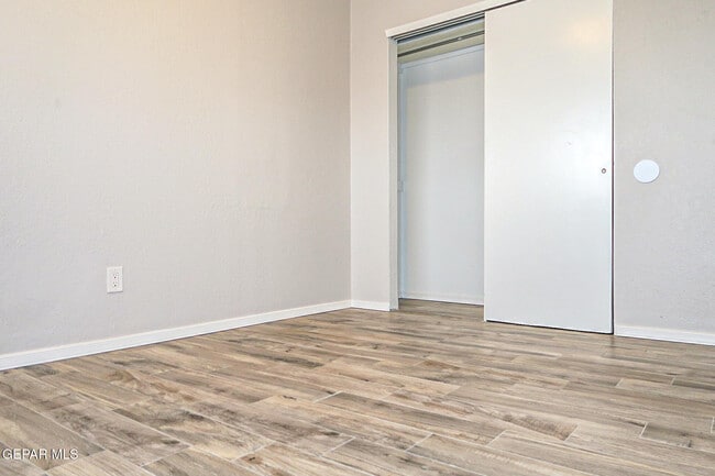 Building Photo - 5198 Viceroy Dr