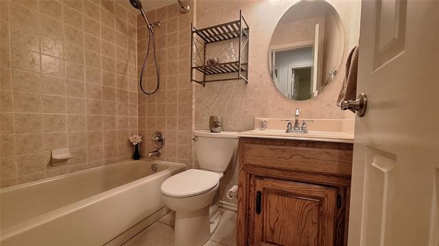 Building Photo - 2813 Woodpath Ln