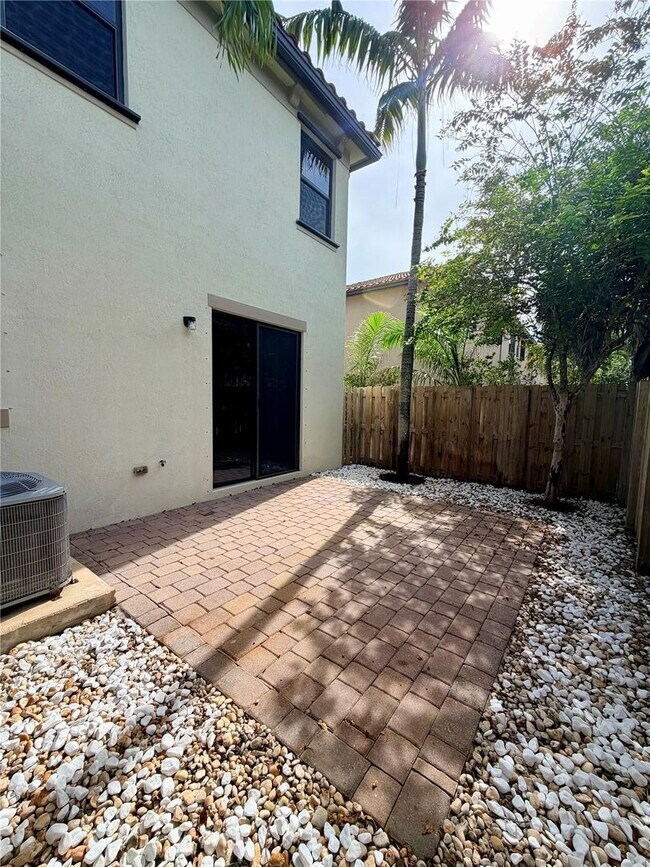 Building Photo - 6561 N Anise Ct
