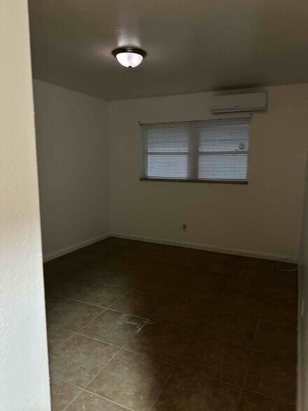 Building Photo - 2720 NW 13th St