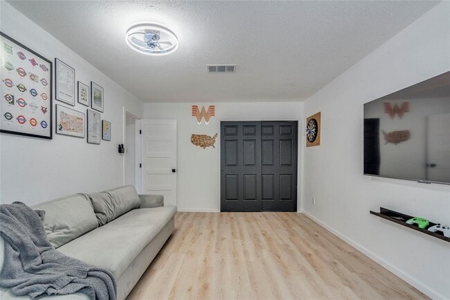Building Photo - 1007 Silverstone Ln