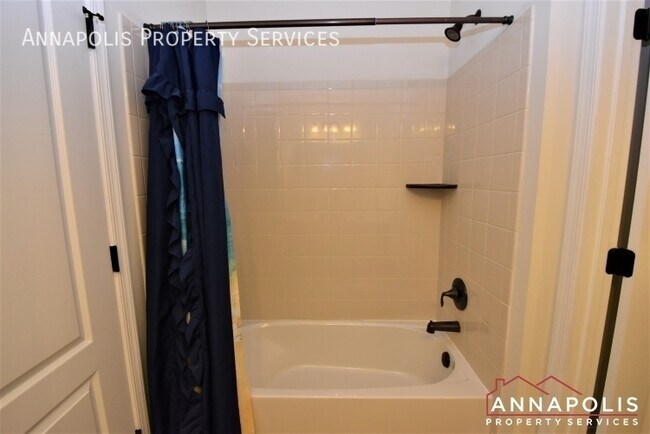 Building Photo - 7946 Monrovia Dr
