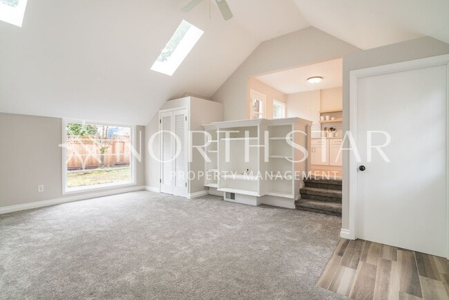 Building Photo - Newly Remodeled Lake Oswego Cottage With Lake Access.