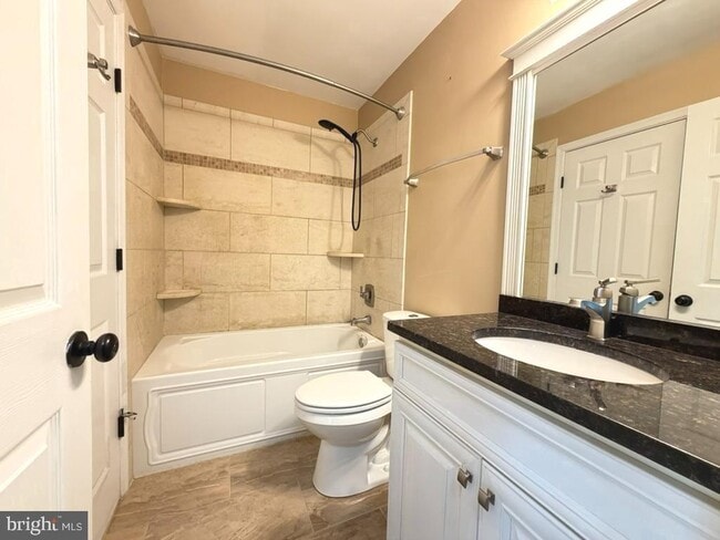 Building Photo - 249 Edge Creek Ln