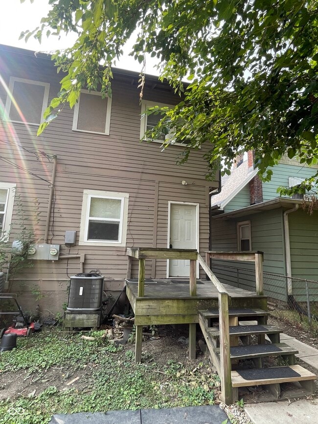 Building Photo - 4212 E Washington St