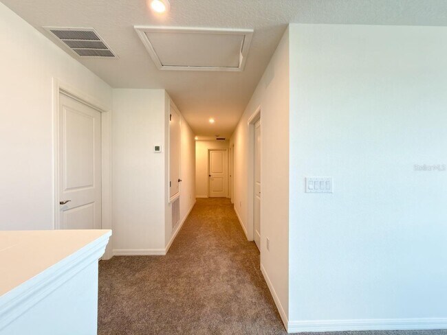 Building Photo - 1327 Normandy Dr