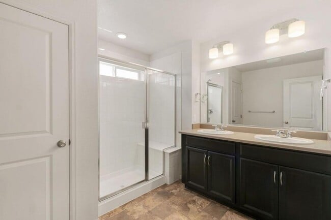 Building Photo - 2861 Cub Lake Dr