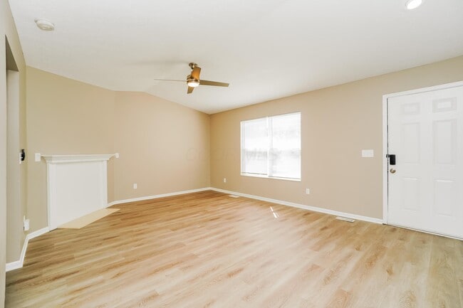 Building Photo - 1600 Tall Meadows Dr