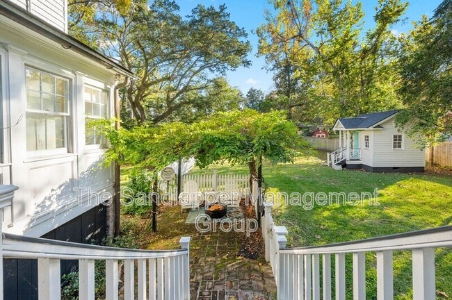 Building Photo - 216 W Carolina Ave