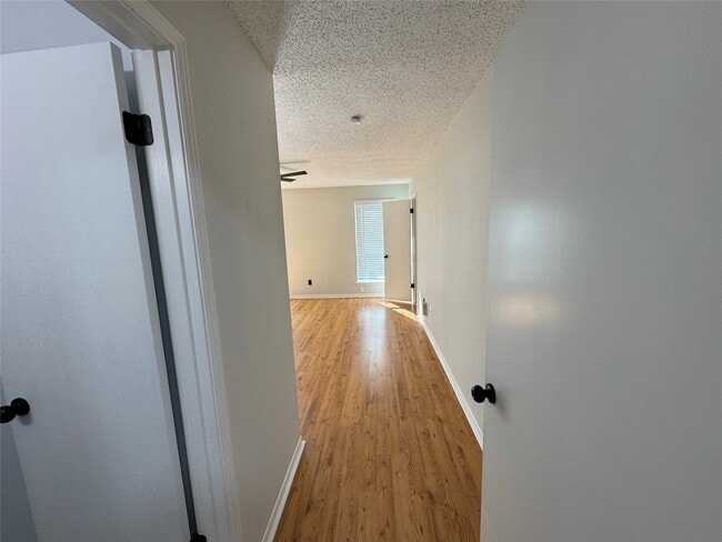 Building Photo - 6512 Kentwick Dr