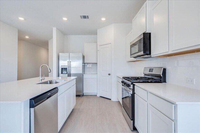 Building Photo - 238 Dreyer