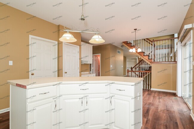 Building Photo - 1122 The Crossings Dr