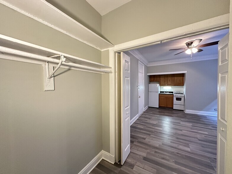 Building Photo - 3836 N Fremont St