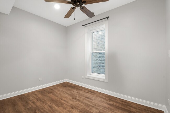 Building Photo - 2311 S Whipple St