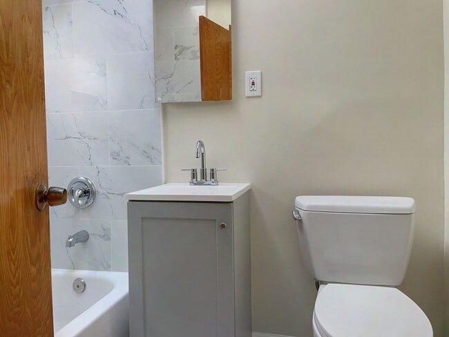 Building Photo - 1 Bed, 1 Bath Noe Valley Apartment - Parki...