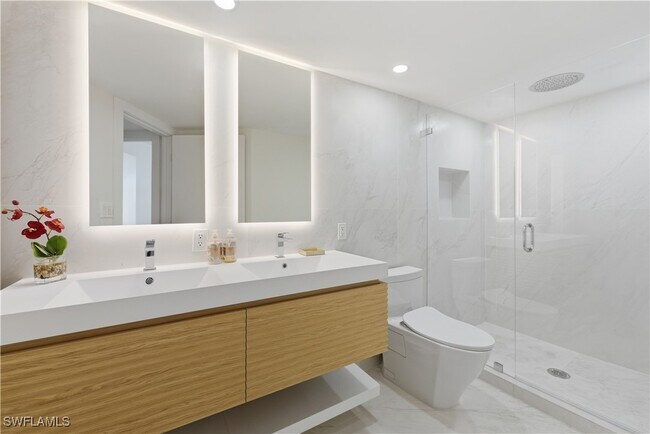 Building Photo - 4651 Gulf Shore Blvd N