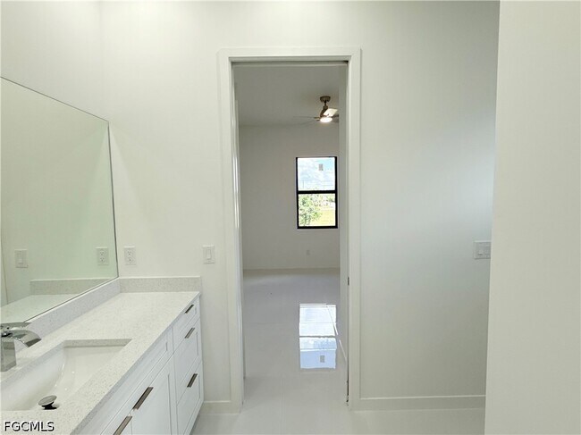 Building Photo - 4113 NW 34th Ln