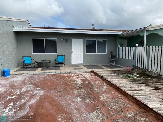 Building Photo - 21478 NW 40th Cir Ct