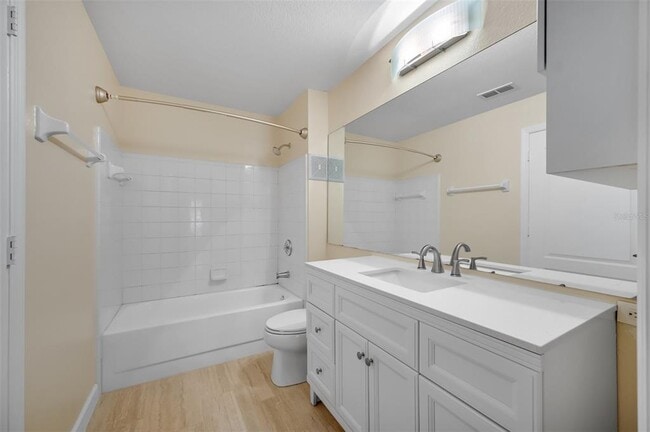 Building Photo - 755 Mainsail Dr