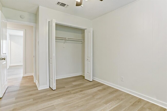 Building Photo - 5205 Palo Blanco Ln
