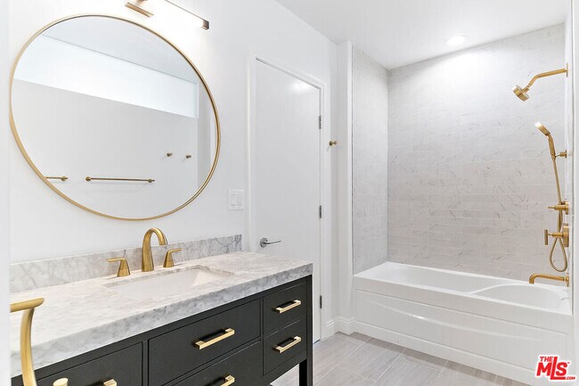 Building Photo - 1100 Wilshire Blvd